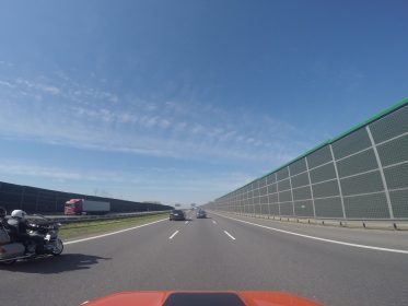 motocykl na autostradzie